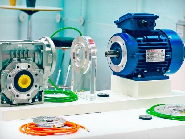 Brd. Klee anbefaler anvendelse af inkrementale flangeencodere for IEC-motorer.