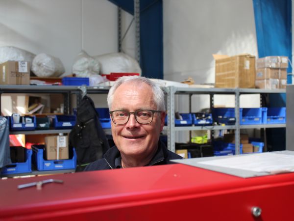 Tram-direktør Knud Sørensen beskæftiger en halv snes medarbejdere, og sælger testmaskiner til kunder over hele verden.